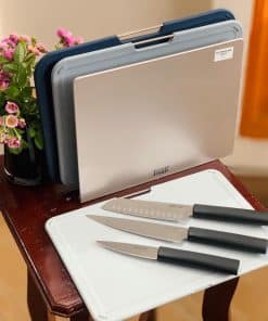 Bộ 3 dao và 3 thớt kèm giá đựng Joseph Joseph 60194