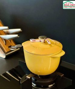 Nồi gang đúc tròn 16cm 1.74L màu vàng chanh Staub 1029064